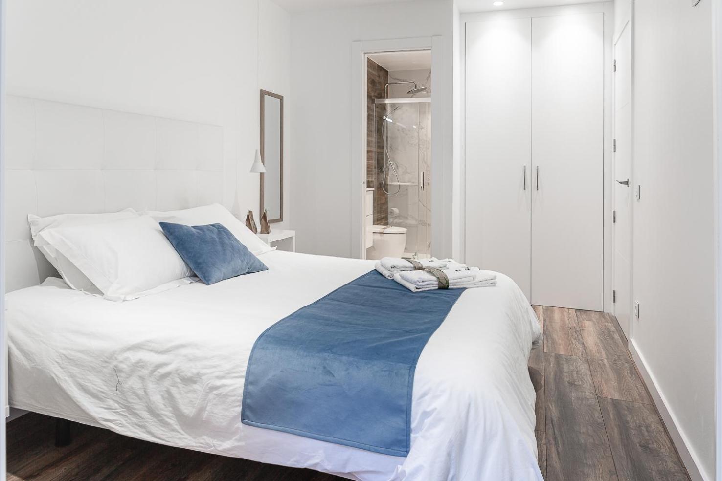 Andbnb I Apartamento Centrico Con Terraza Y Parking Gratuito Apartment Andorra la Vella Bagian luar foto